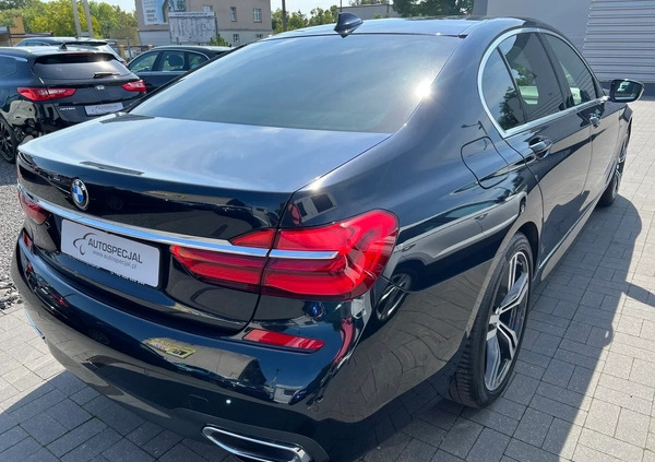 BMW Seria 7 cena 154900 przebieg: 179909, rok produkcji 2015 z Kozienice małe 742